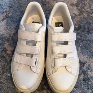 Veja Velcro Sneakers